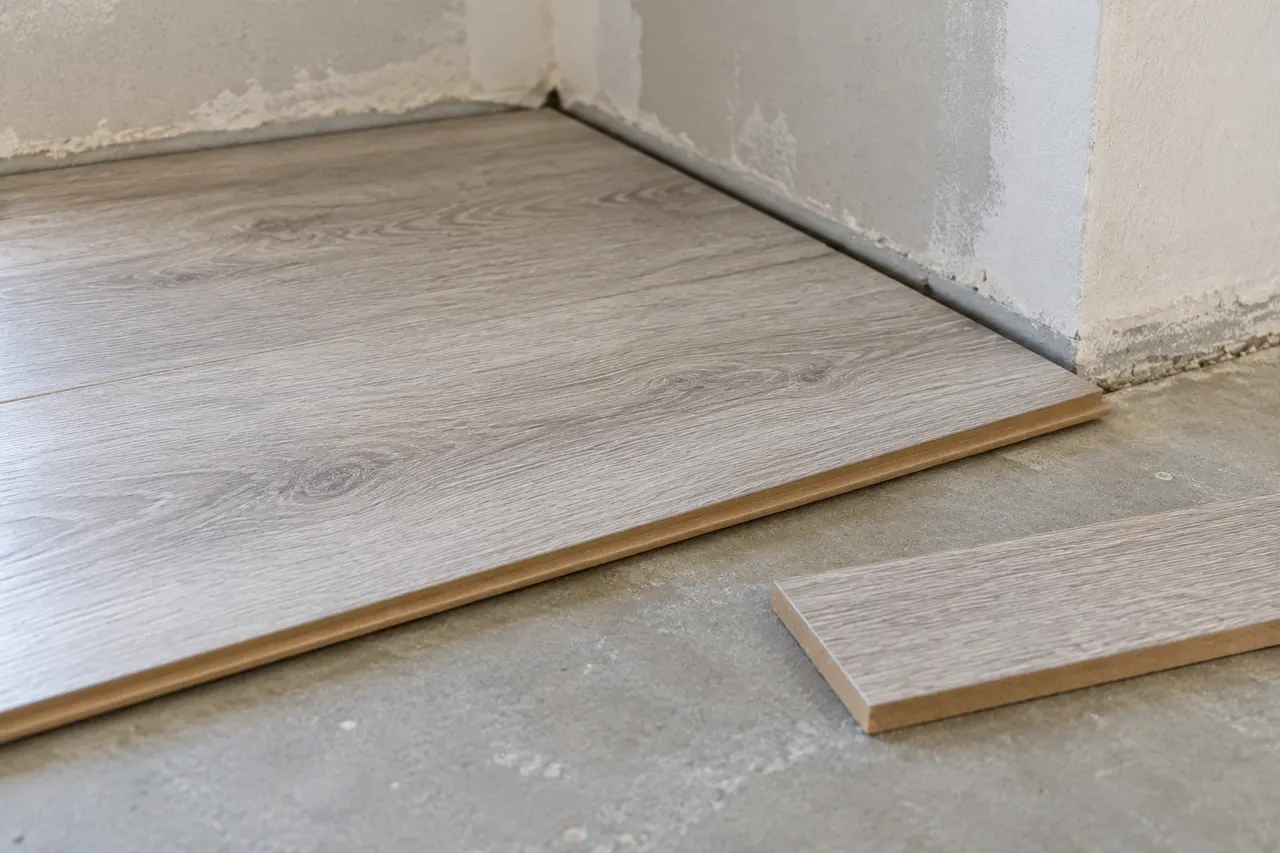 Laminated wood flooring — Dallas