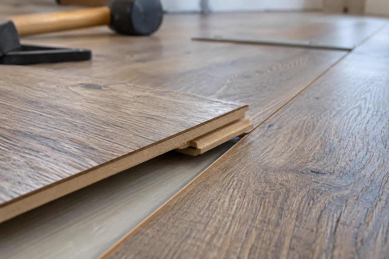 Laminated wood flooring — Grand Prairie