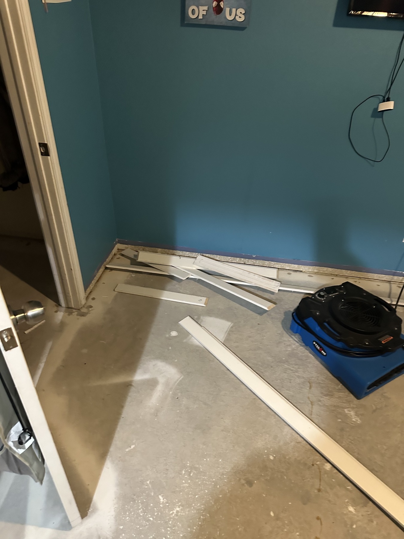 Doorway and air mover from a Luna General Contractors dry-out project in Arlington, Texas